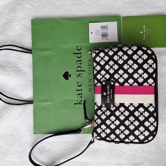 Kate Spade Convertible Strap Wristlet Bag Purse - Picture 2 of 10